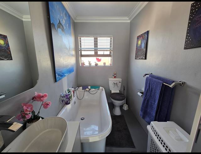 3 BEDROOM SECTIONAL TITLE FOR SALE IN SOUTH CREST